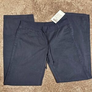 S - Brandy Melville straight leg relaxed pull-on pants